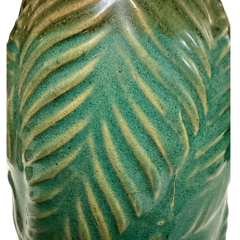 Two Gorgeous Blue-Green Vases with Embossed Leaves - Picture 8 of 15